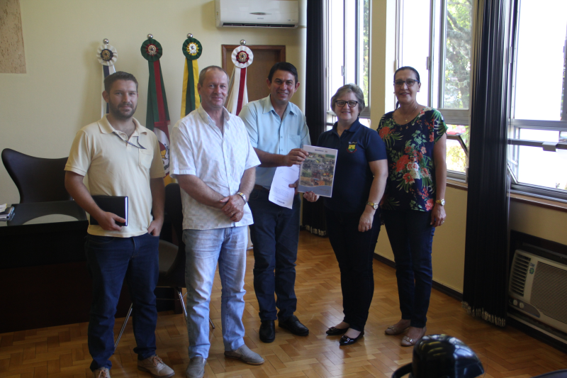 Emater apresenta relatório anual para a Prefeitura